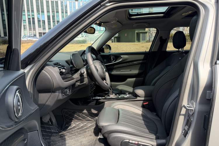 Used MINI Clubman 2023 Refresh 1.5T COOPER Connoisseur