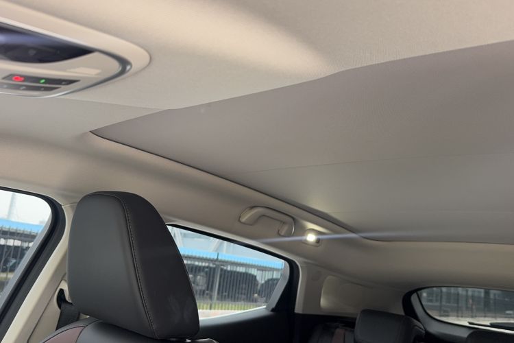 Used Wey VV5 2021 1.5T Two-Wheel Drive Color Pioneer