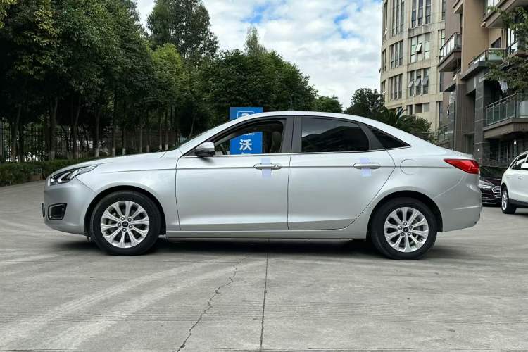 Used Ford Escort 2015 1.5L Automatic Fashion Model