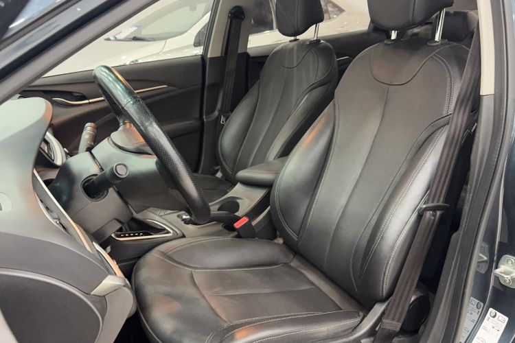 Used Buick GT 2021 Revised Version 1.3T Automatic Mild Hybrid Elite Edition Left Front Seat