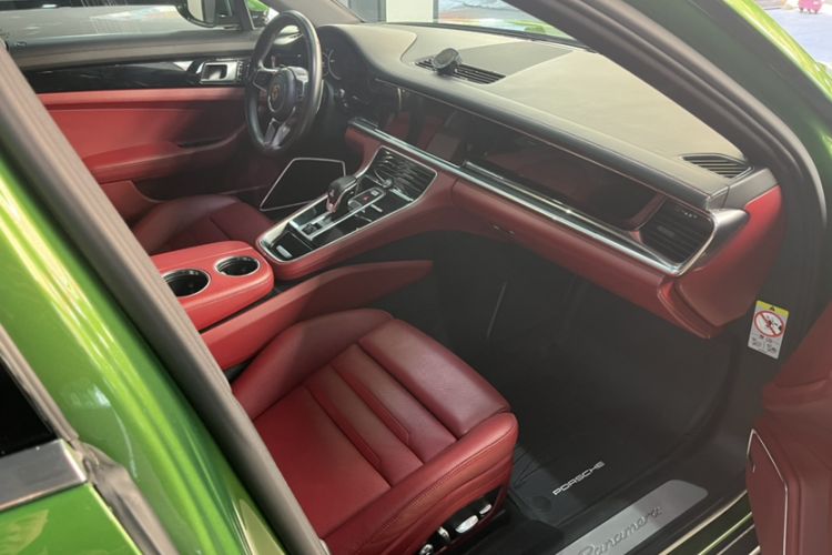 Used Land Rover Range Rover Sport 2020 3.0 L6 HSE DYNAMIC
