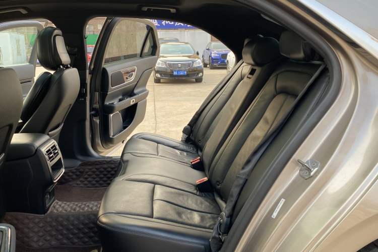 Used Lincoln Continental 2019 2.0T Two-Wheel Drive Luxury Edition China VI Standard
