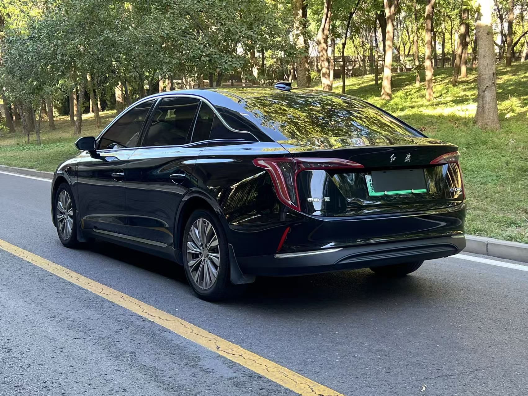 Hongqi E-QM5 2023 620km PLUS — снимка 17