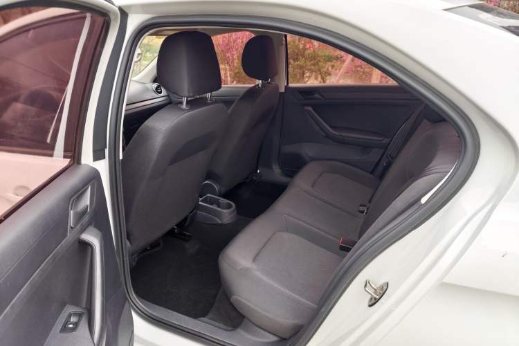 Used Volkswagen Jetta 2017 1.4L Manual Fashion Edition