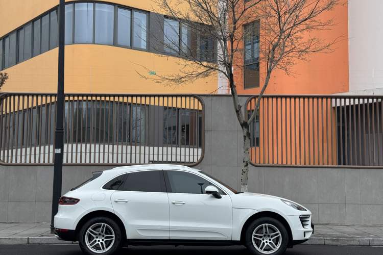 Used Porsche Macan 2017 Macan 2.0T