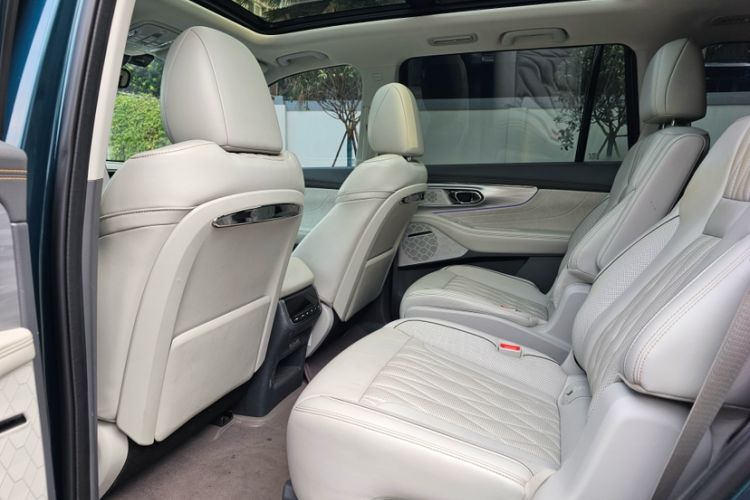 Used GAC Trumpchi GS8 2022 Double-Energy Series 2.0TM Two-Wheel Drive Prestige Edition (6 Seats) Interior 9