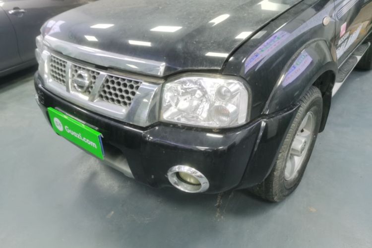 Used Nissan Paladin 2013 2.4L Two-Wheel Drive Standard Version China IV Standard
