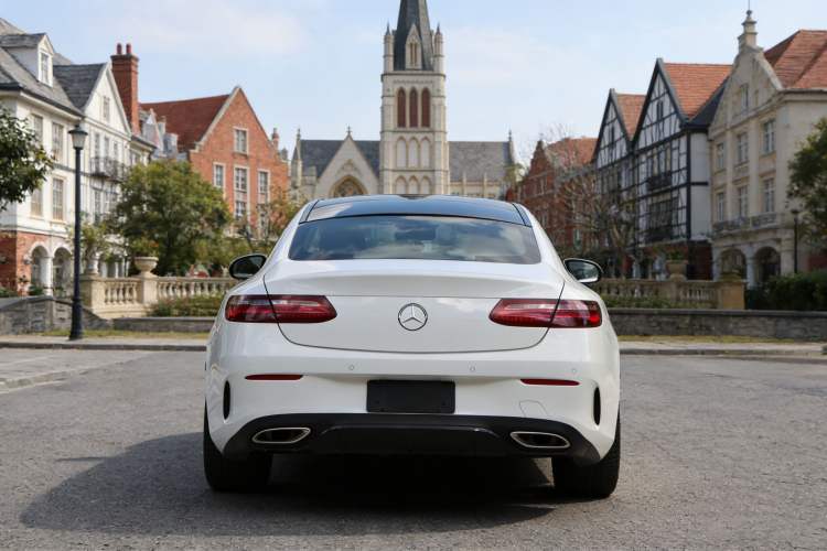 Used Mercedes-Benz E-Class 2017 E 200 Coupe Exterior 5