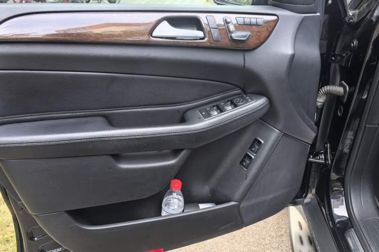 Used Mercedes-Benz GLS 2018 GLS 400 4MATIC Dynamic Model Interior 7