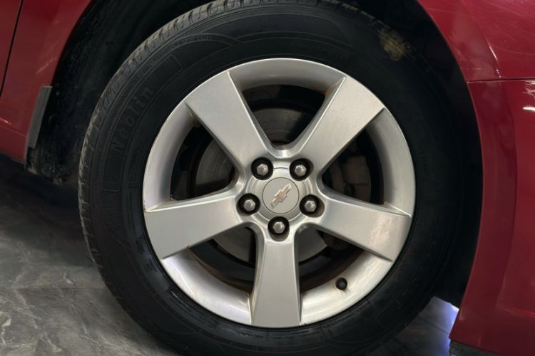 Used Chevrolet Cruze 2013 Hatchback 1.6L Automatic Luxury Model
