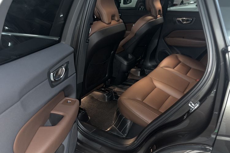 Used Volvo XC60 2021 T5 4x4 Smart Luxury Edition Left Rear Seat