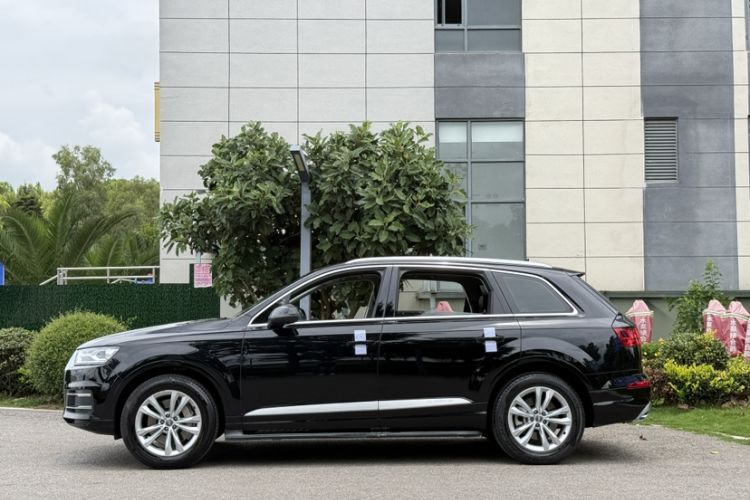 Used Audi Q7 2016 40 TFSI Comfort Model