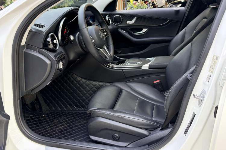 Used Mercedes-Benz C-Class 2019 C 180 L Fashion Edition Sport Version Interior 5