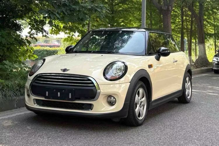 Used MINI 2014 1.2T ONE Front Left 45 Deg