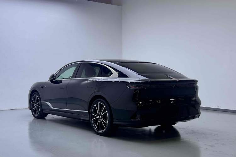 Used VOYAH PASSION 2024 PHEV Four-Wheel Drive Ultra-Long Range Flagship Model
