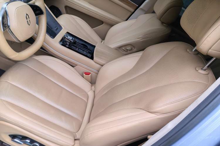 Used Hima AITO M7 2024 1.5T Intelligent Driving 4WD Max Edition 5 Seats Interior 4