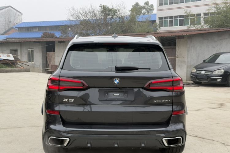 Used BMW X5 2022 Restyled xDrive 30Li Luxury Version M Sport Package