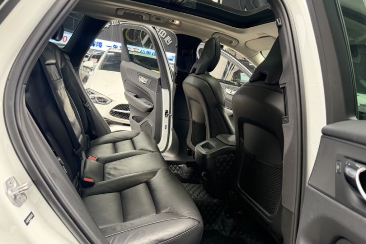 Used Volvo XC60 2019 T5 4x4 Smart Edition China VI Standard