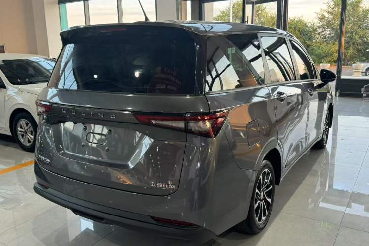 Used Wuling Jiachen 2022 1.5L Manual Enjoyment Elite Model