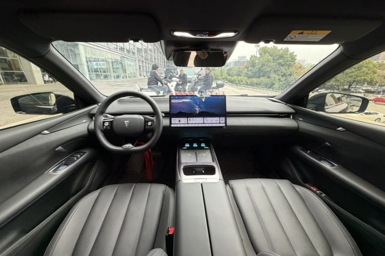 Used Deepal L07 2025 230 Ultra with DeepBlue Intelligent Driving AD PRO Extended-Range Version