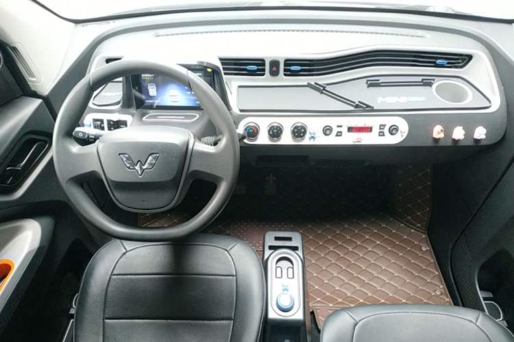 Used Wuling Hongguang MINIEV 2020 Enjoyment Model Lithium Iron Phosphate