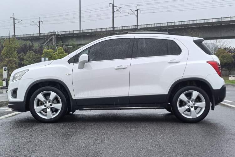 Used Chevrolet Trax 2016 1.4T Automatic Two-Wheel Drive Luxury Version Exterior 4