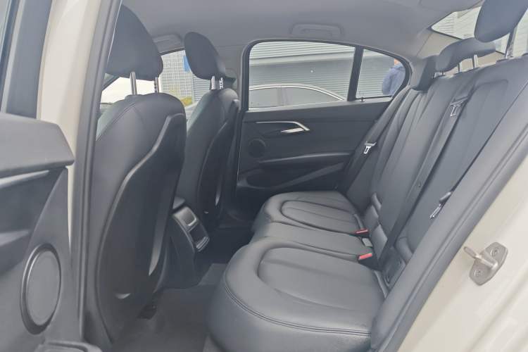 Used BMW 1 Series 2020 120i Fashion Model Interior 4