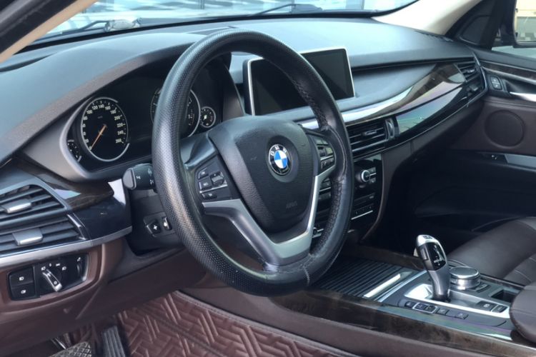 Used BMW X5 2018 xDrive28i
