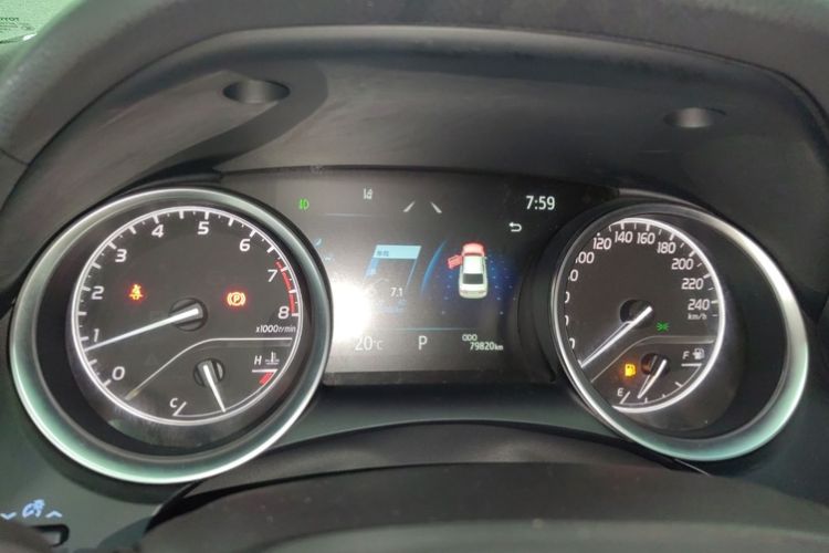 Used Toyota Camry 2021 2.0G Luxury Edition
