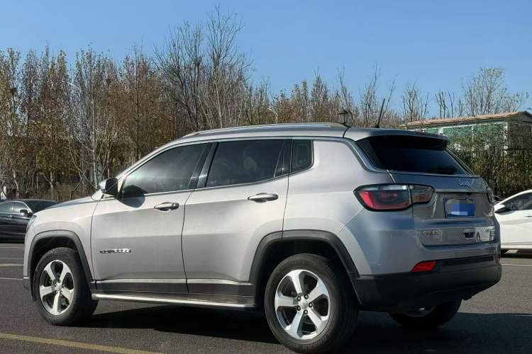 Used Jeep Compass 2017 200T Automatic Comfort Edition
