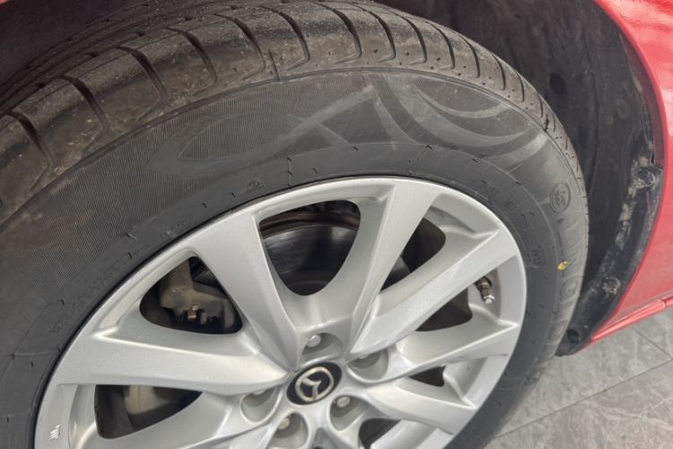 Used Mazda Atenza 2014 2.0L Blue Sky Luxury Edition Interior 2