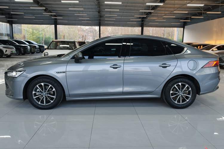 Used BYD Qin PLUS 2024 HONOR Edition DM-i 55KM Leading Model
