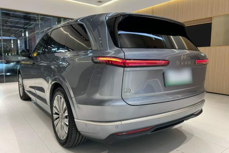 Used ONVO Luxeed L90 2025 Model—Max Six-Seater Version
