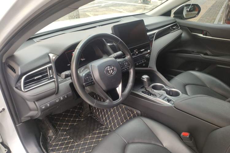 Used Toyota Camry 2023 2.5G Luxury Edition Interior 10