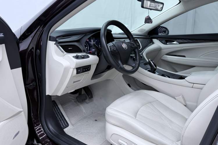 Used Buick LaCrosse 2022 Avenir Avia First Edition
