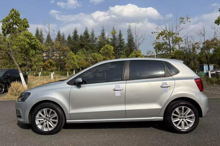 Used Volkswagen Polo 2014 1.6L Automatic Comfort Edition
