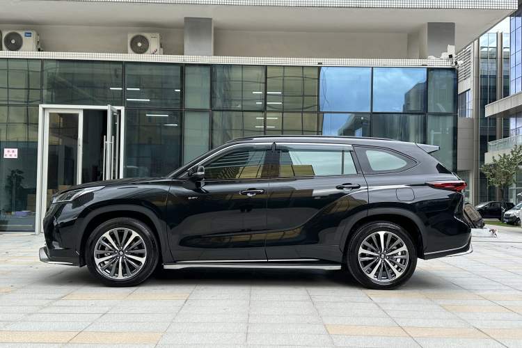 Used Toyota Crown Kluger 2024 2.5L HEV Two-Wheel Drive Luxury Edition
