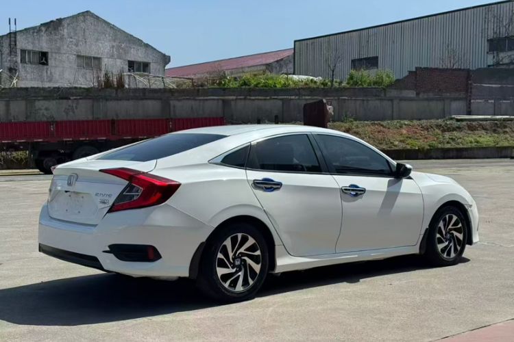 Used Honda Civic 2016 220TURBO CVT Luxury Edition Exterior 8