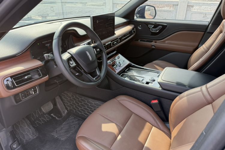 Used Lincoln Aviator 2023 3.0T V6 All-Wheel Drive Zunya Cruise Version 7 Seats
