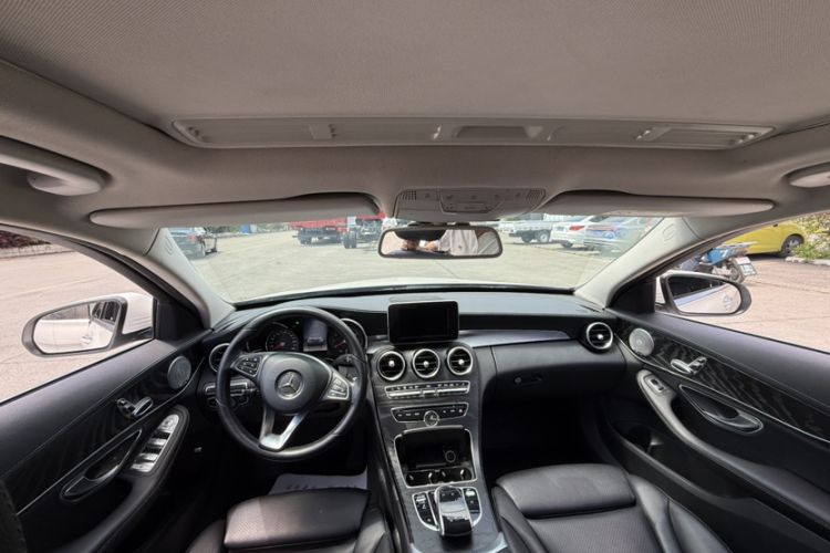 Used Mercedes-Benz C-Class 2018 C 180 L Fashion Edition Sport Version Interior 3