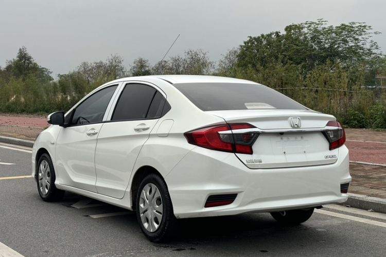 Used Honda Greiz 2016 1.5L CVT Classic Edition Exterior 6