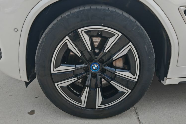 Used BMW iX3 2022 Leading Model Exterior 6