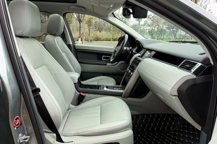 Used Land Rover Discovery Sport 2019 240 PS SE Version China VI Standard