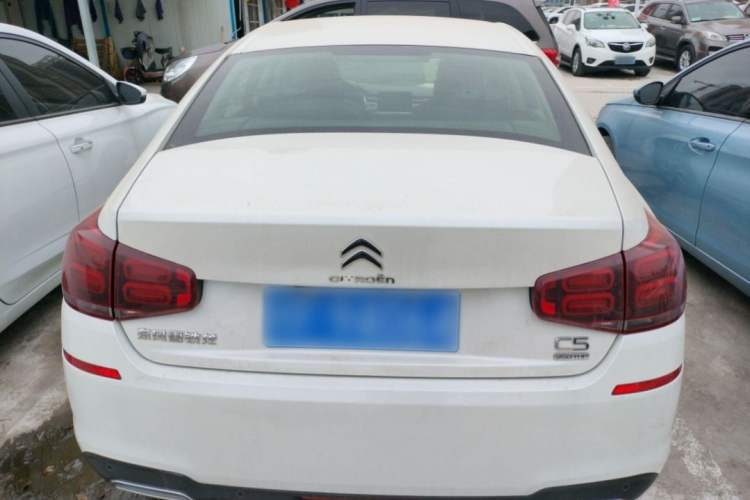 Used Citroen C5 2017 350THP Automatic Comfort Model Exterior 3