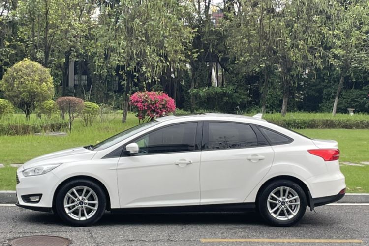 Used Ford Focus 2018 Sedan Classic 1.6L Automatic Trendy SmartDrive Edition