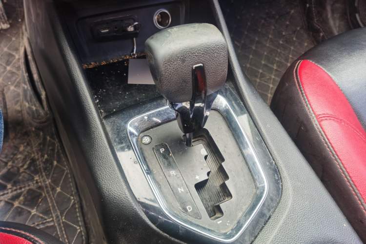 Used Soueast DX3 2016 1.5T CVT Jingcai Edition
