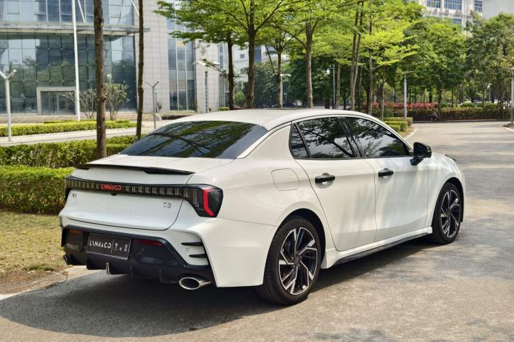 Used Lynk & Co 03 2023 1.5TD DCT JingPro Exterior 7