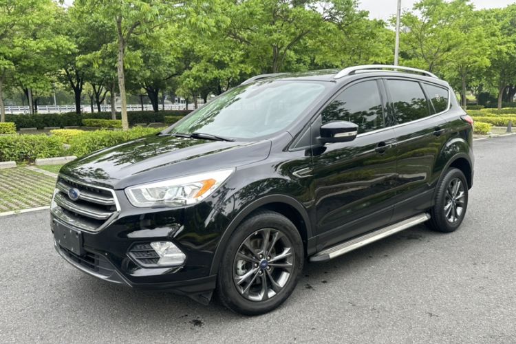 Used Ford Kuga 2019 EcoBoost 180 Two-Wheel-Drive Platinum Edition China VI Standard
