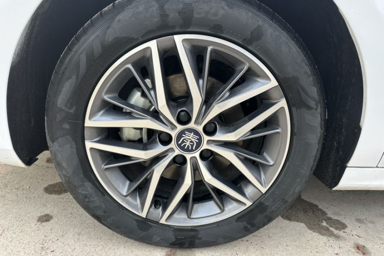 Used BYD Qin PLUS 2024 Honor Edition EV 420KM Beyond Model