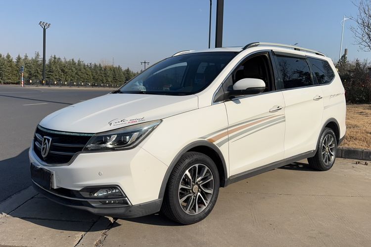 Used Baojun 730 2017 1.5T Manual Prestige Version 7 Seats